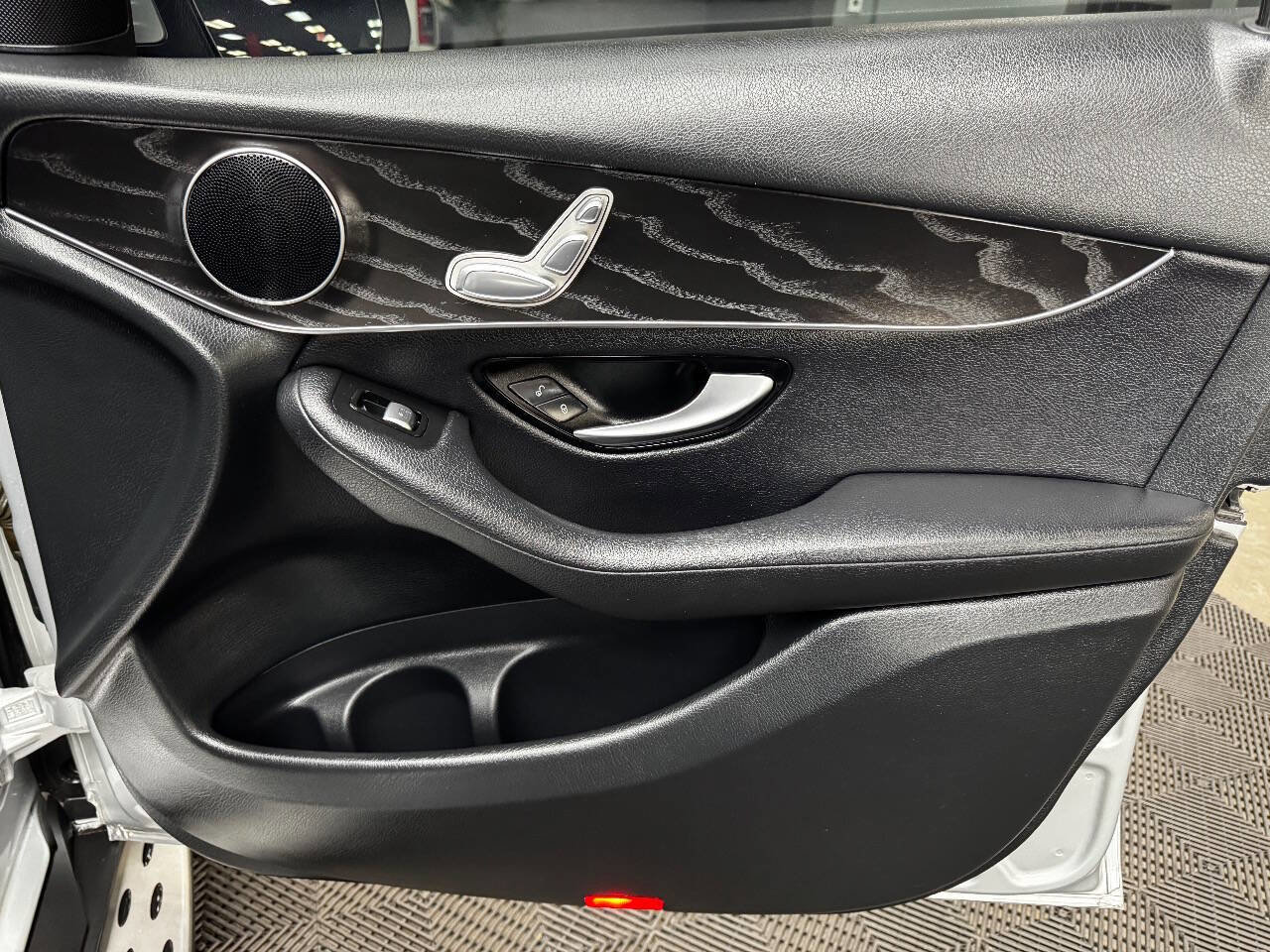 Used 2016 Mercedes-Benz GLC 300 image 55