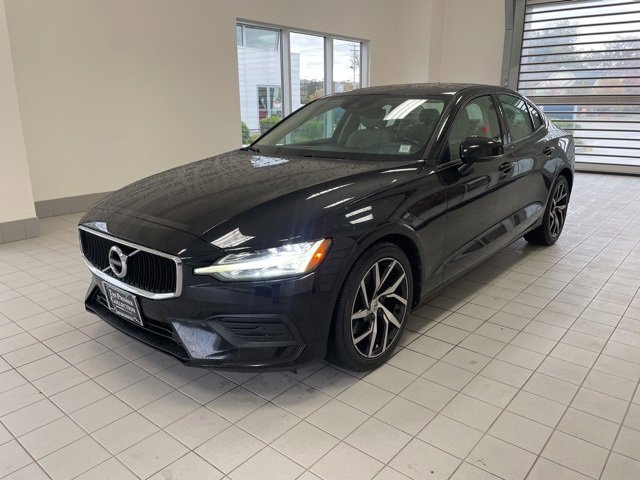 Used 2019 Volvo S60 T6 Momentum w/ Premium Package