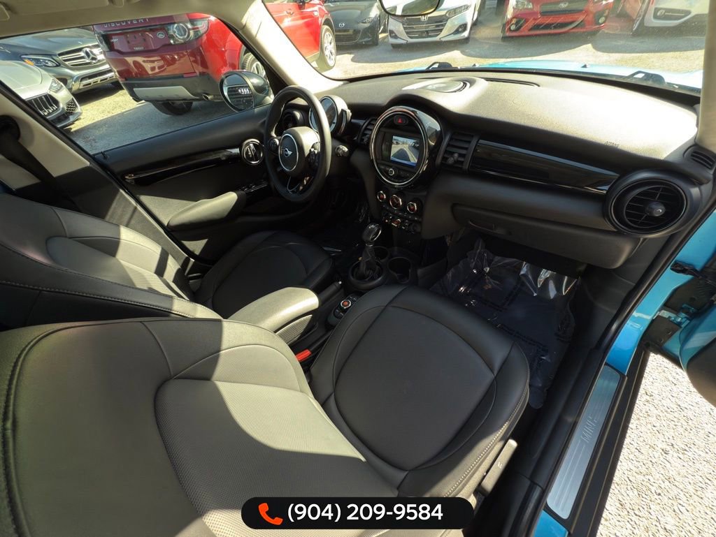 Used 2019 MINI Cooper 4-Door Hardtop image 37
