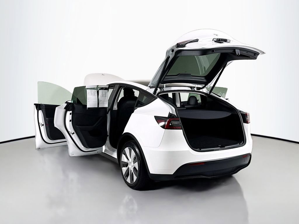 Used 2023 Tesla Model Y Long Range AWD/4WD image 35