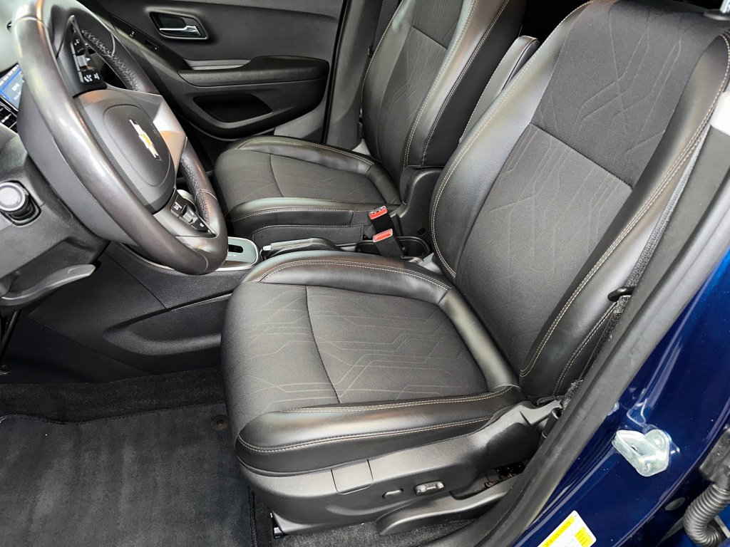Used 2020 Chevrolet Trax LT w/ Driver Confidence Package image 5