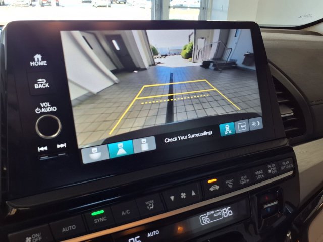 Certified 2025 Honda Odyssey Touring image 11