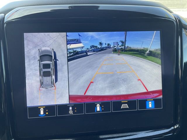 Used 2023 Chevrolet Traverse Premier FWD image 15