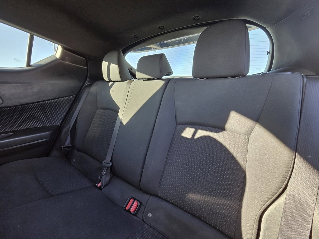 Used 2018 Toyota C-HR XLE image 24