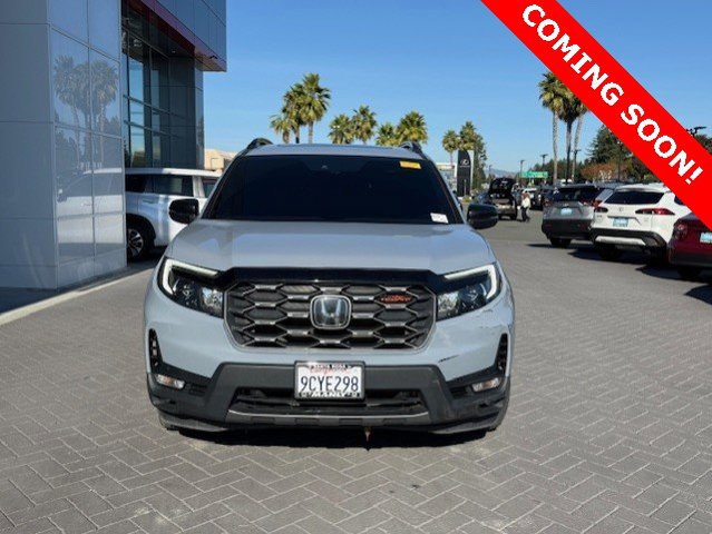 Used 2023 Honda Passport TrailSport image 2