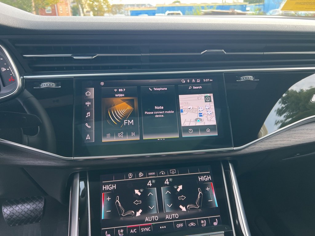 Used 2022 Audi Q8 Premium Plus w/ Premium Plus Package image 18