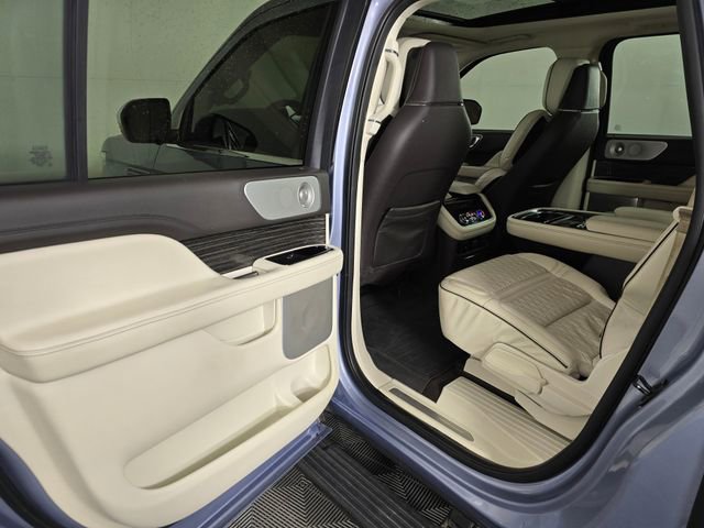 Used 2021 Lincoln Navigator L Black Label image 17
