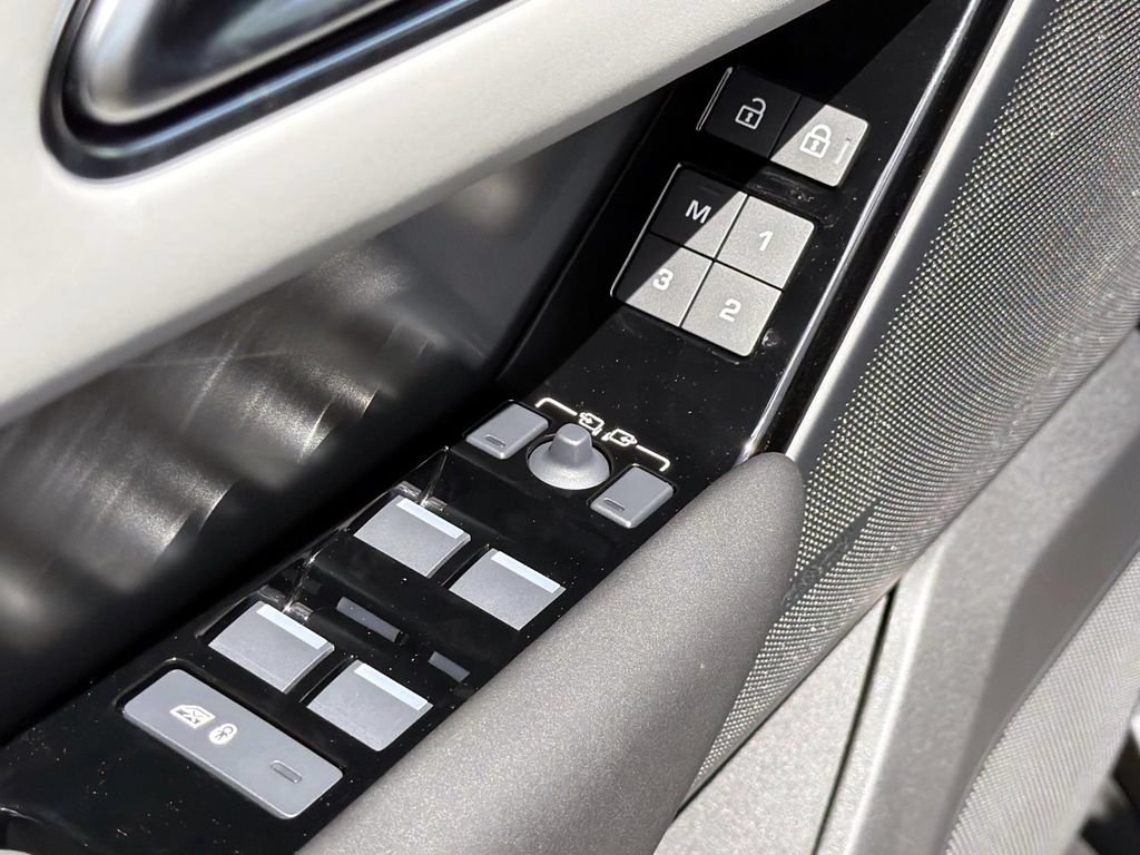 New 2026 Land Rover Range Rover Velar S AWD/4WD image 16