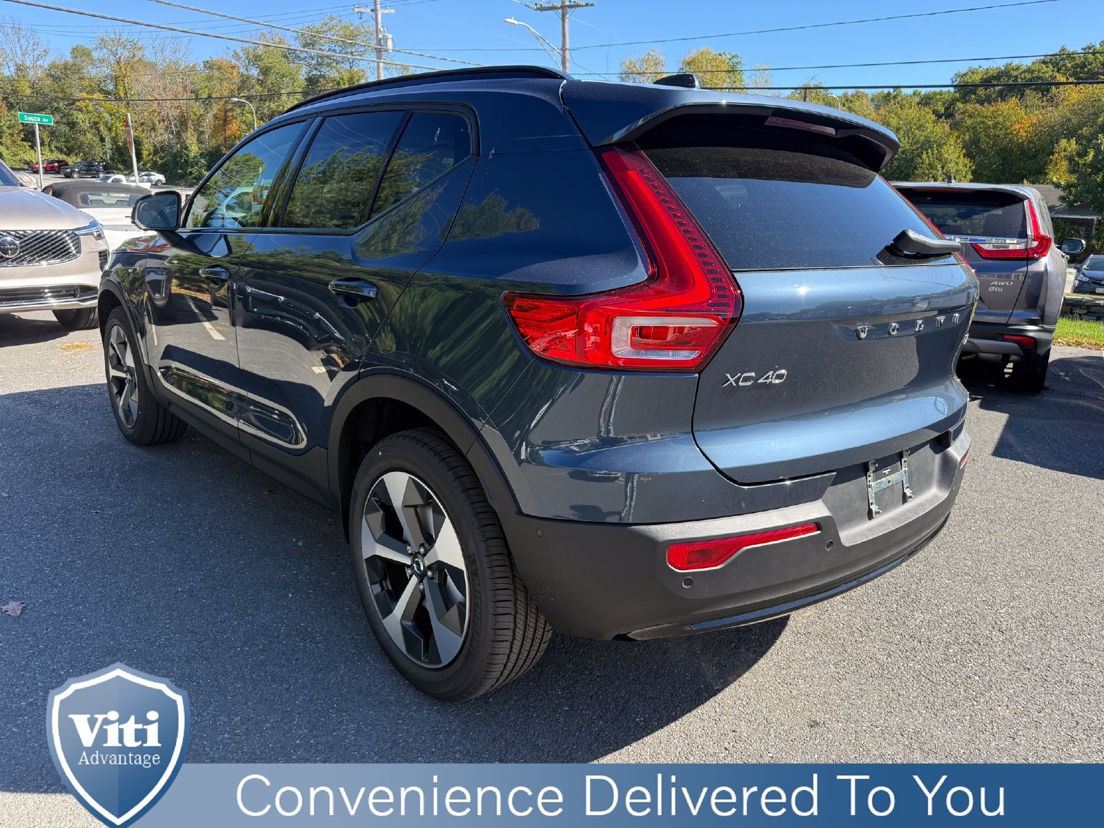 New 2026 Volvo XC40 B5 Plus w/ Protection Package Premier AWD/4WD image 6