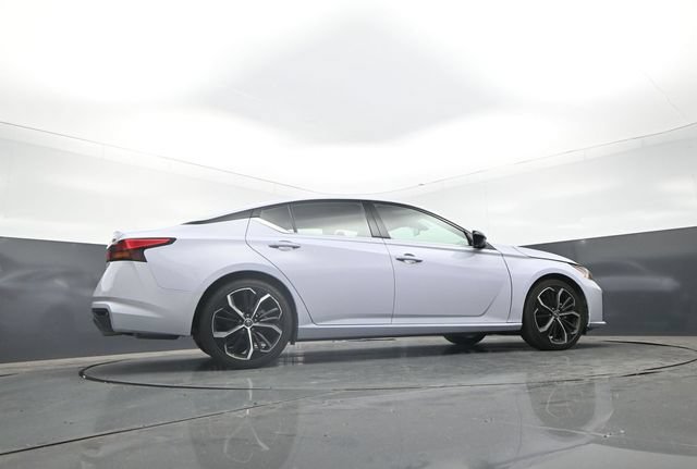 Used 2025 Nissan Altima 2.5 SR FWD image 29