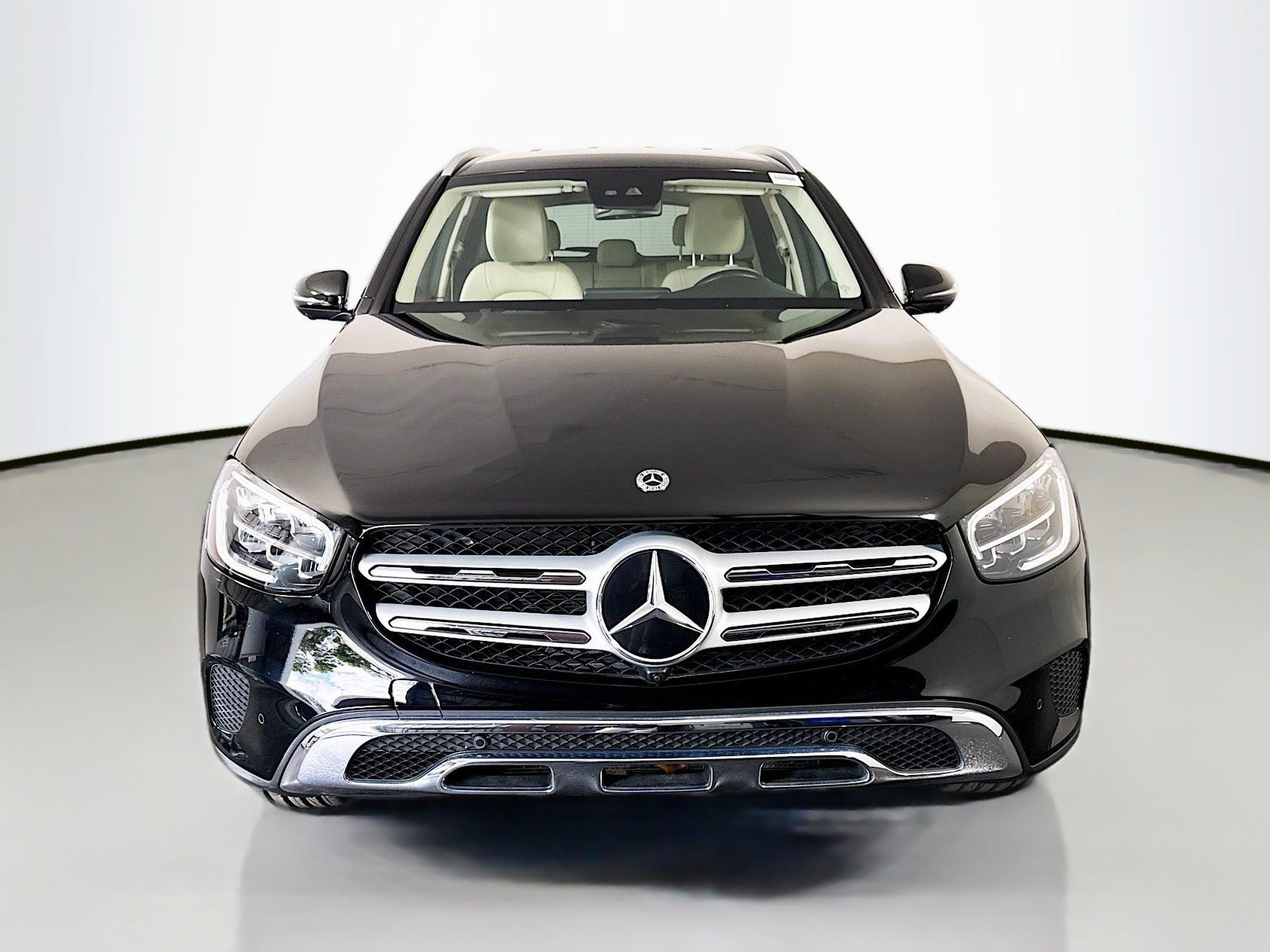 Used 2022 Mercedes-Benz GLC 300 4MATIC w/ Multimedia Package Lite image 2