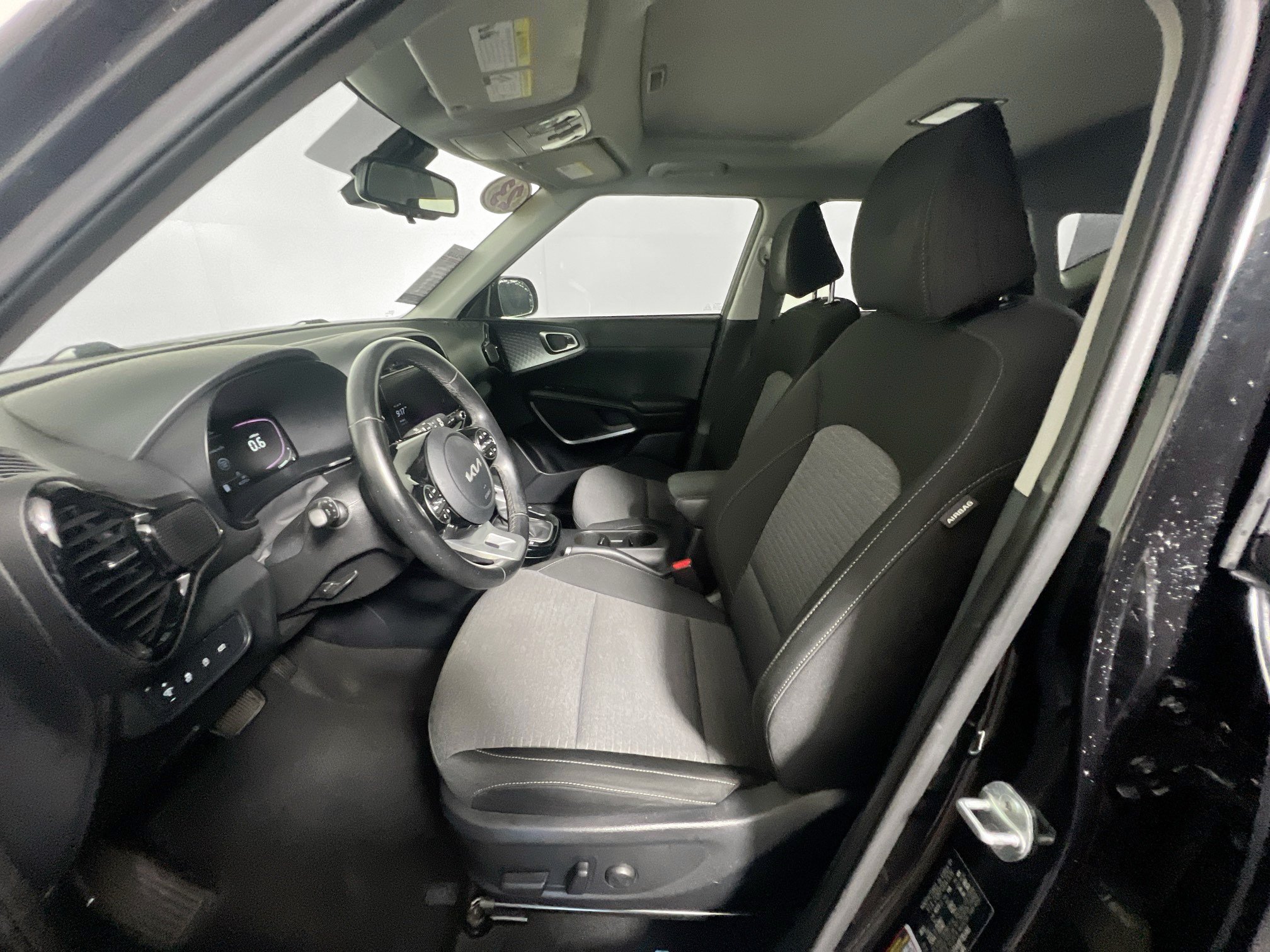 Used 2023 Kia Soul EX FWD image 14