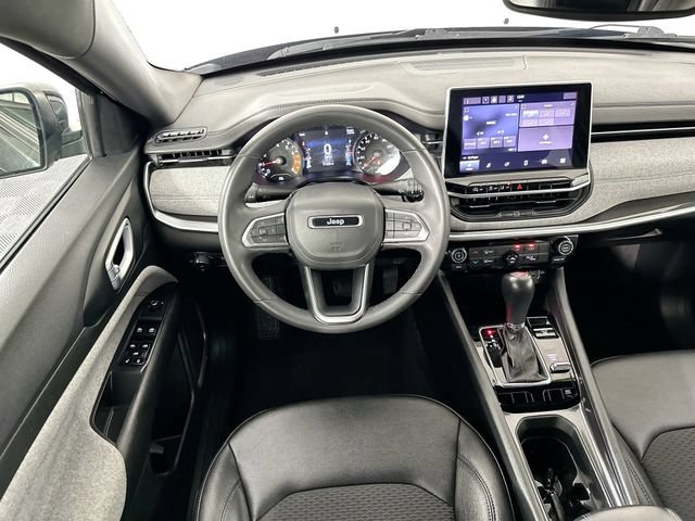 Used 2024 Jeep Compass Latitude AWD/4WD image 10
