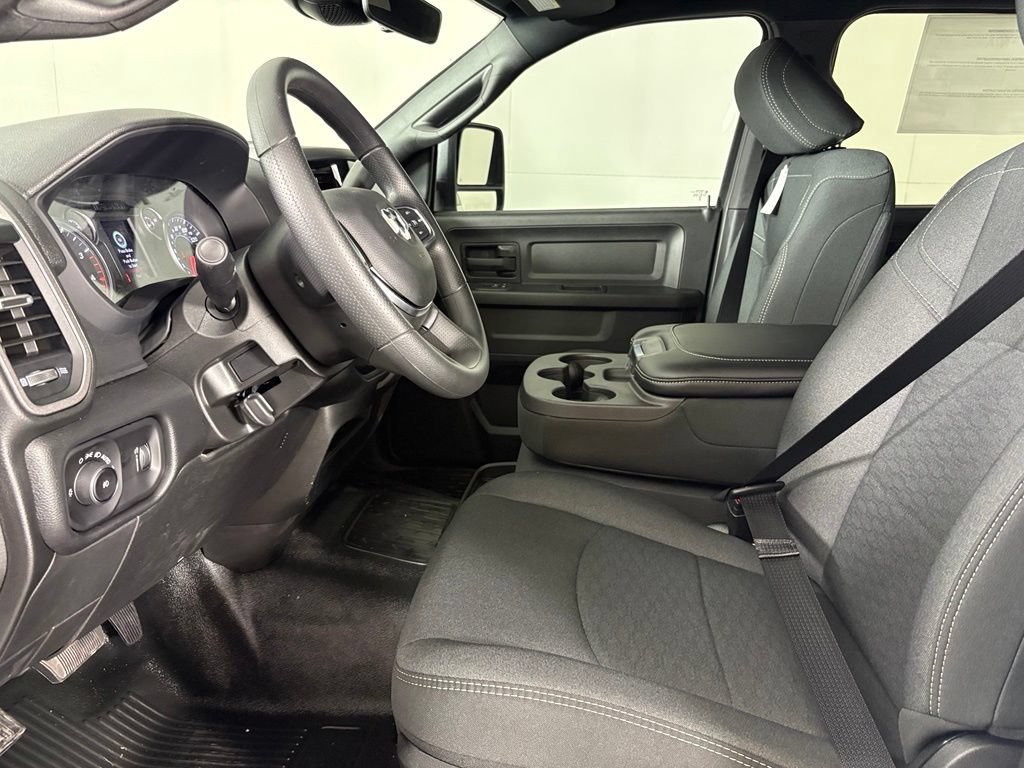 New 2026 RAM 3500 Tradesman AWD/4WD image 21
