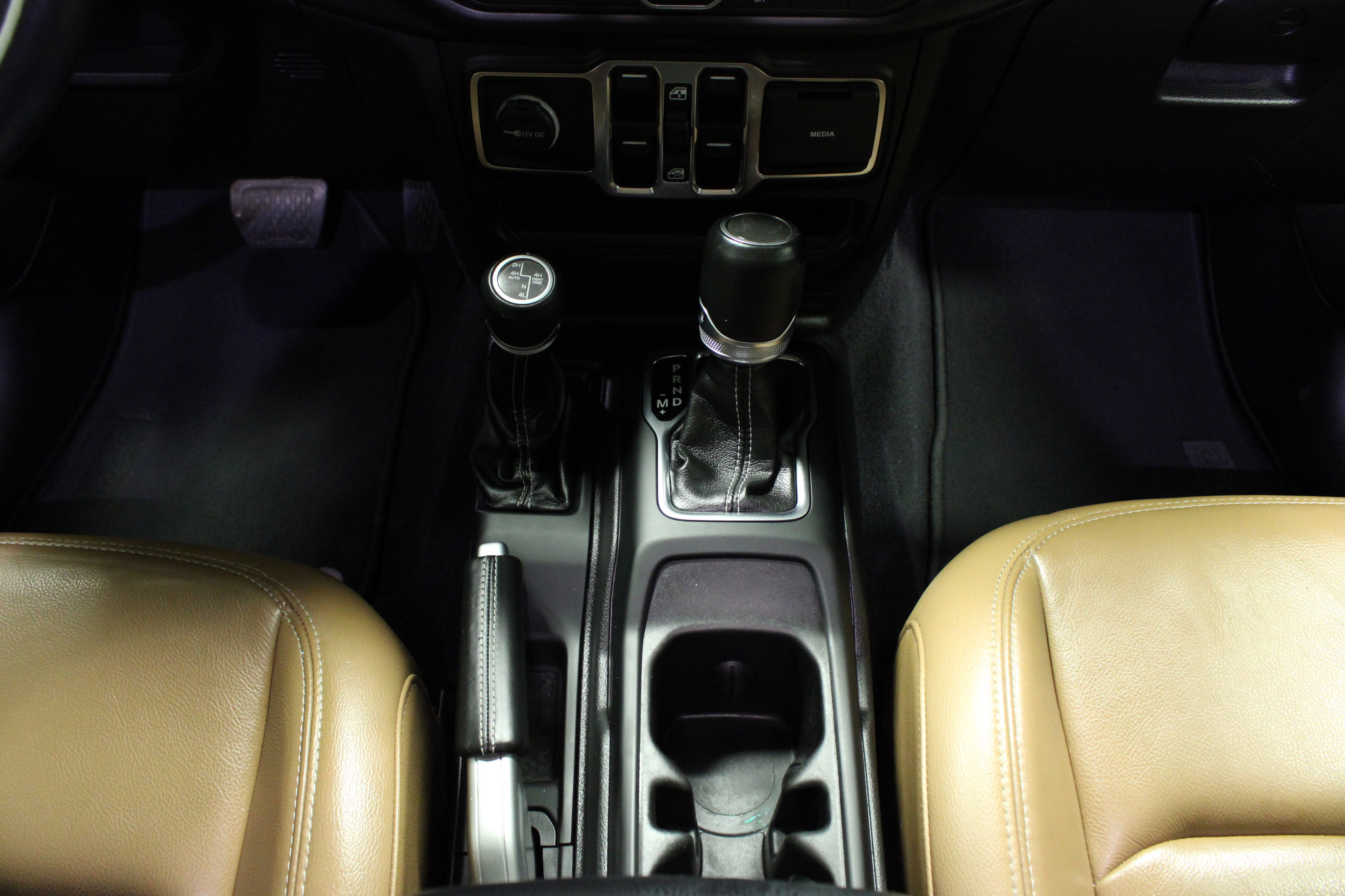 Used 2022 Jeep Wrangler Unlimited Sahara w/ Safety Group image 20