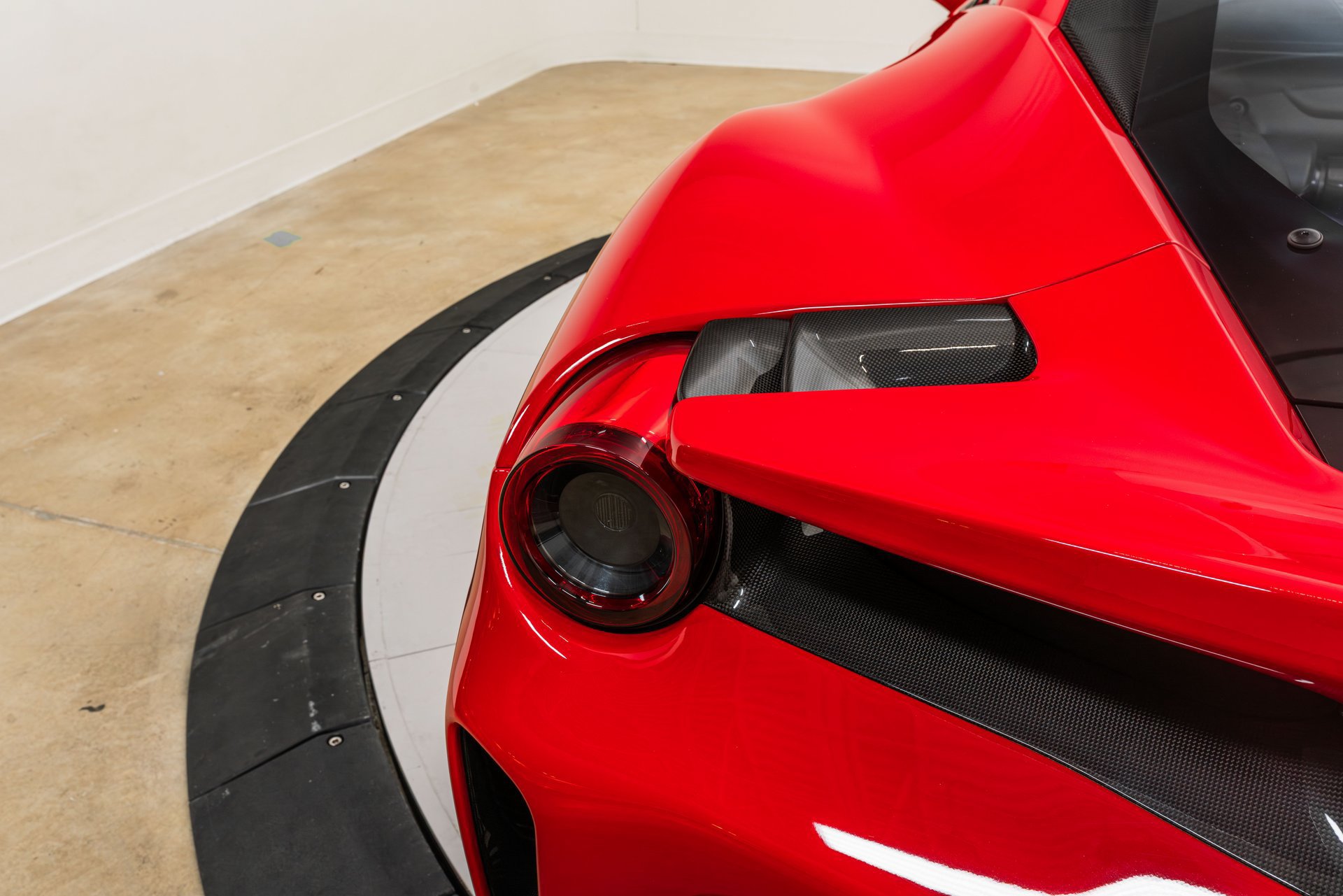 Certified 2020 Ferrari 488 Pista Coupe RWD image 49