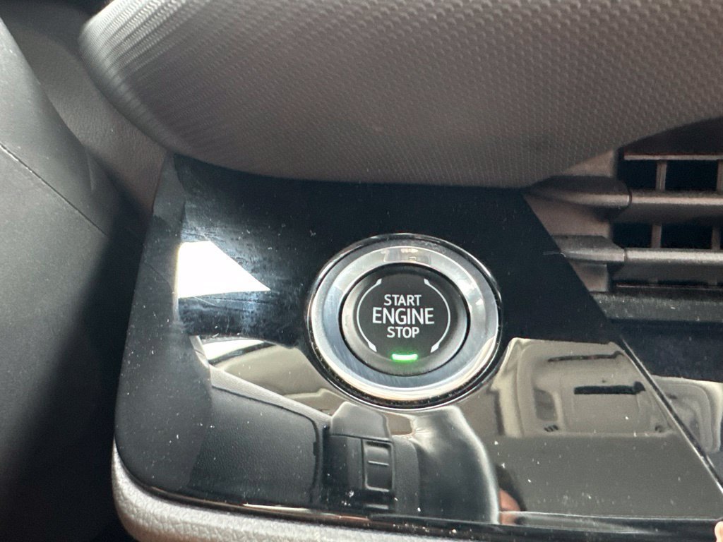 Used 2024 Buick Envision Preferred AWD/4WD image 10
