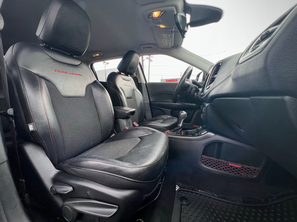 Used 2018 Jeep Compass Trailhawk AWD/4WD image 33