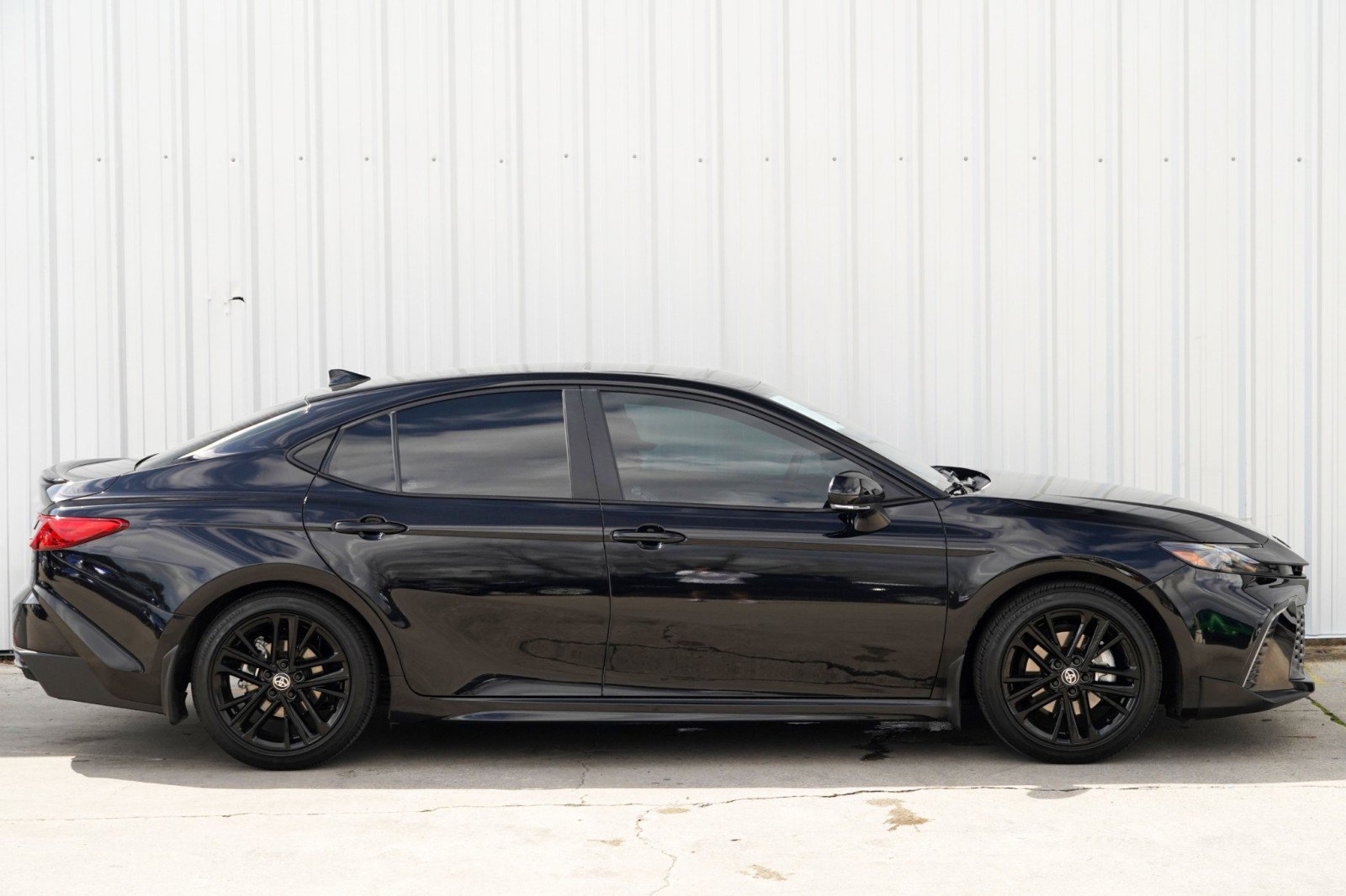 Used 2025 Toyota Camry SE w/ Convenience Package image 52