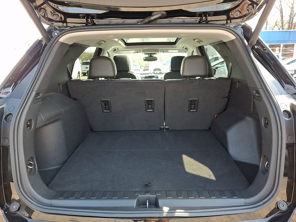 Used 2023 Chevrolet Equinox Premier image 28
