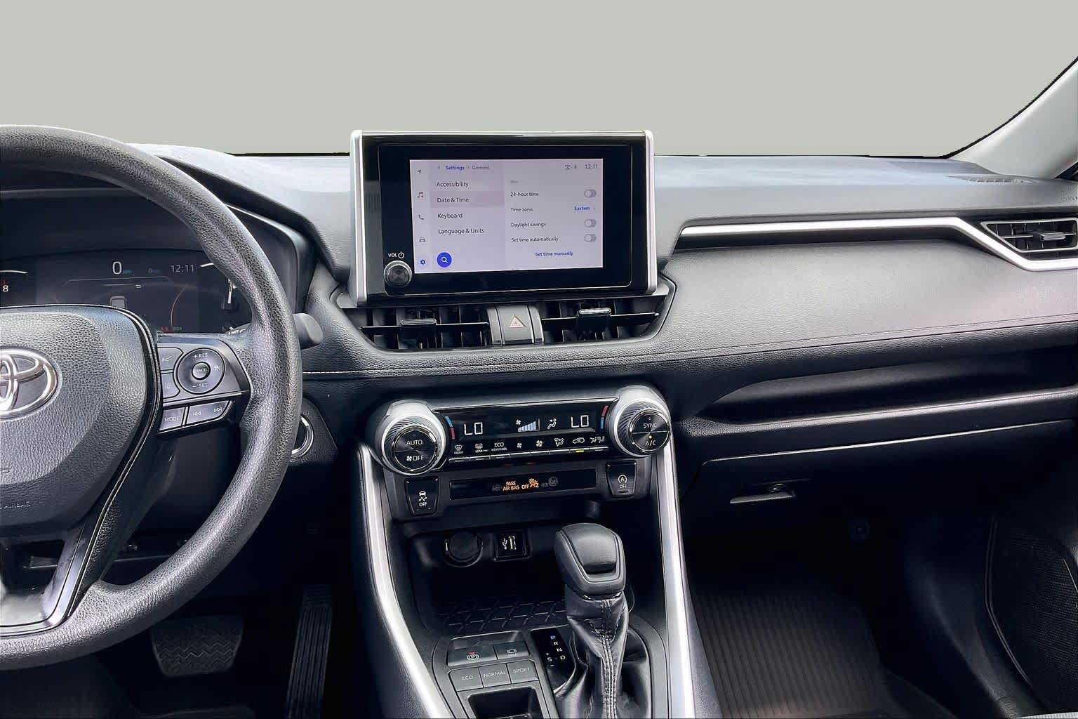 Used 2025 Toyota RAV4 XLE FWD image 7
