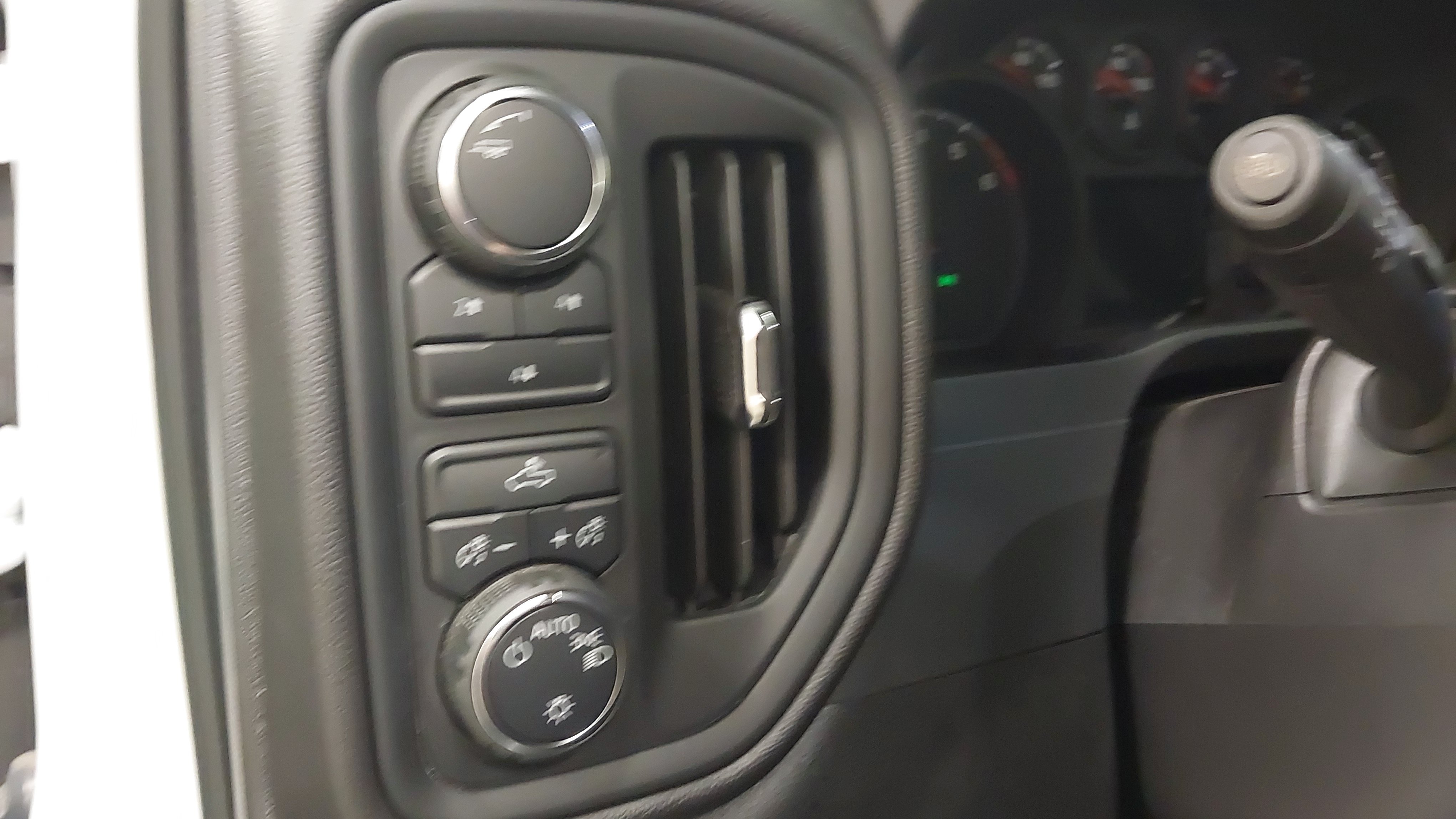 Used 2024 Chevrolet Silverado 2500 Custom w/ Custom Convenience Package AWD/4WD image 23