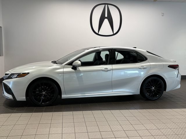 Used 2022 Toyota Camry XSE w/ Navigation Package FWD image 3