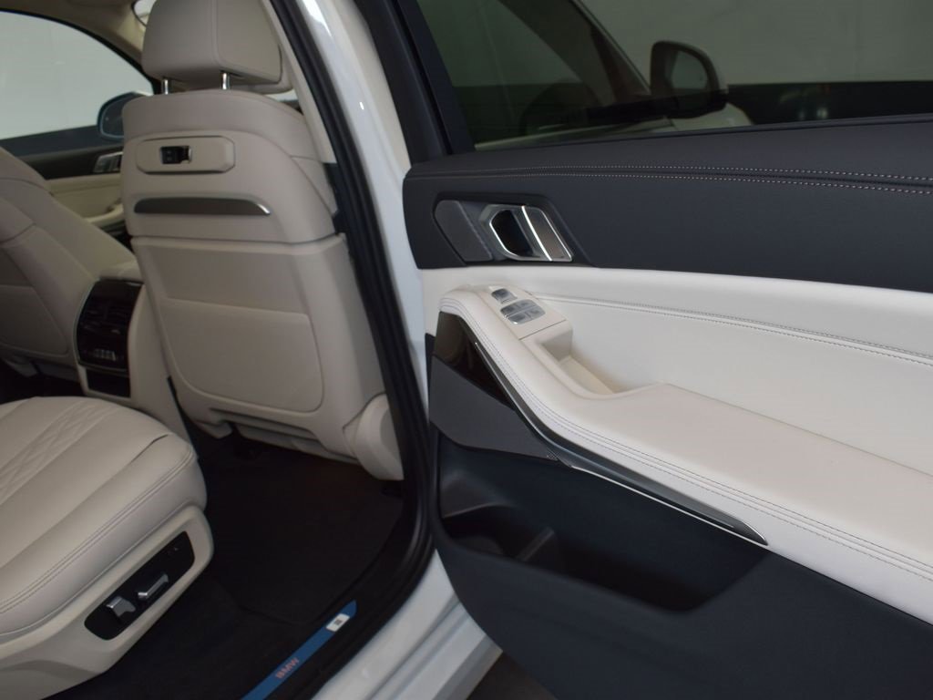 New 2026 BMW X7 xDrive40i w/ Executive Package image 22