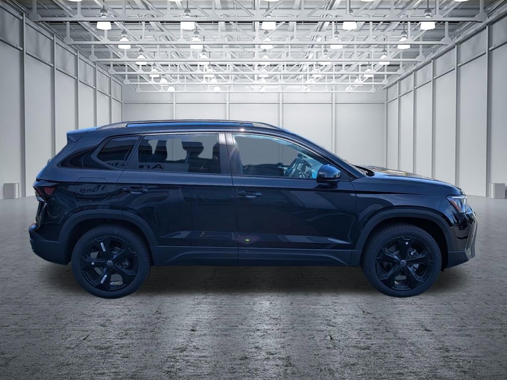 New 2026 Volkswagen Taos SE AWD/4WD image 6