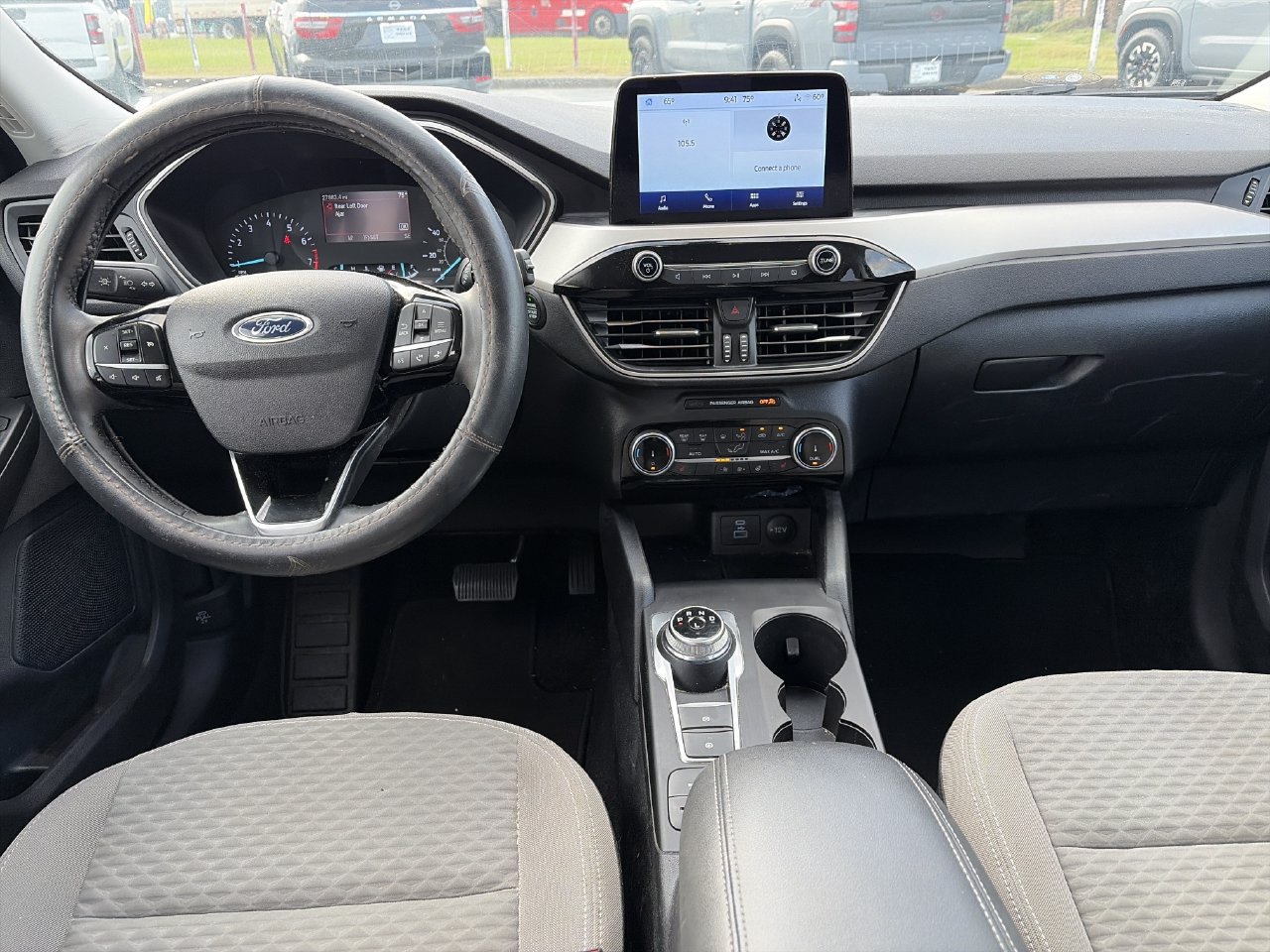 Used 2022 Ford Escape SE FWD image 2