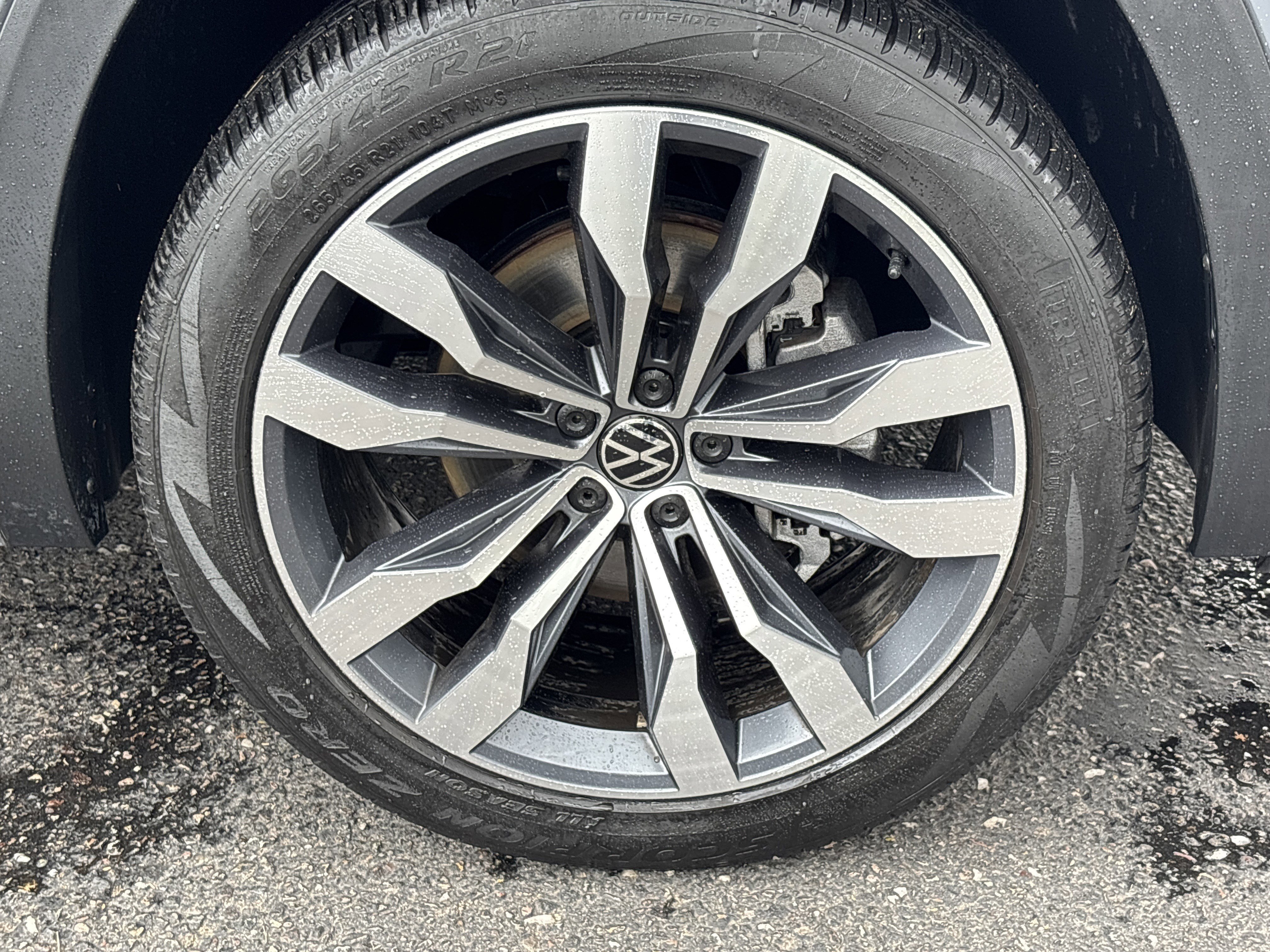 Used 2023 Volkswagen Atlas Cross Sport SEL Premium R-Line image 7