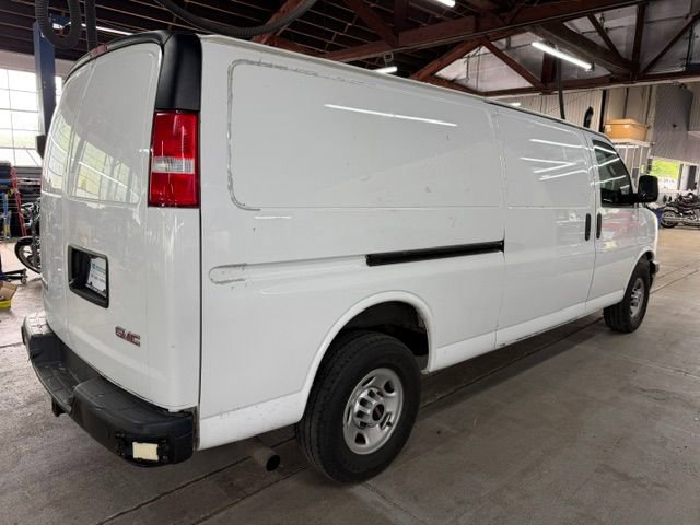 Used 2019 GMC Savana 3500 Extended w/ Driver Convenience Package RWD image 4