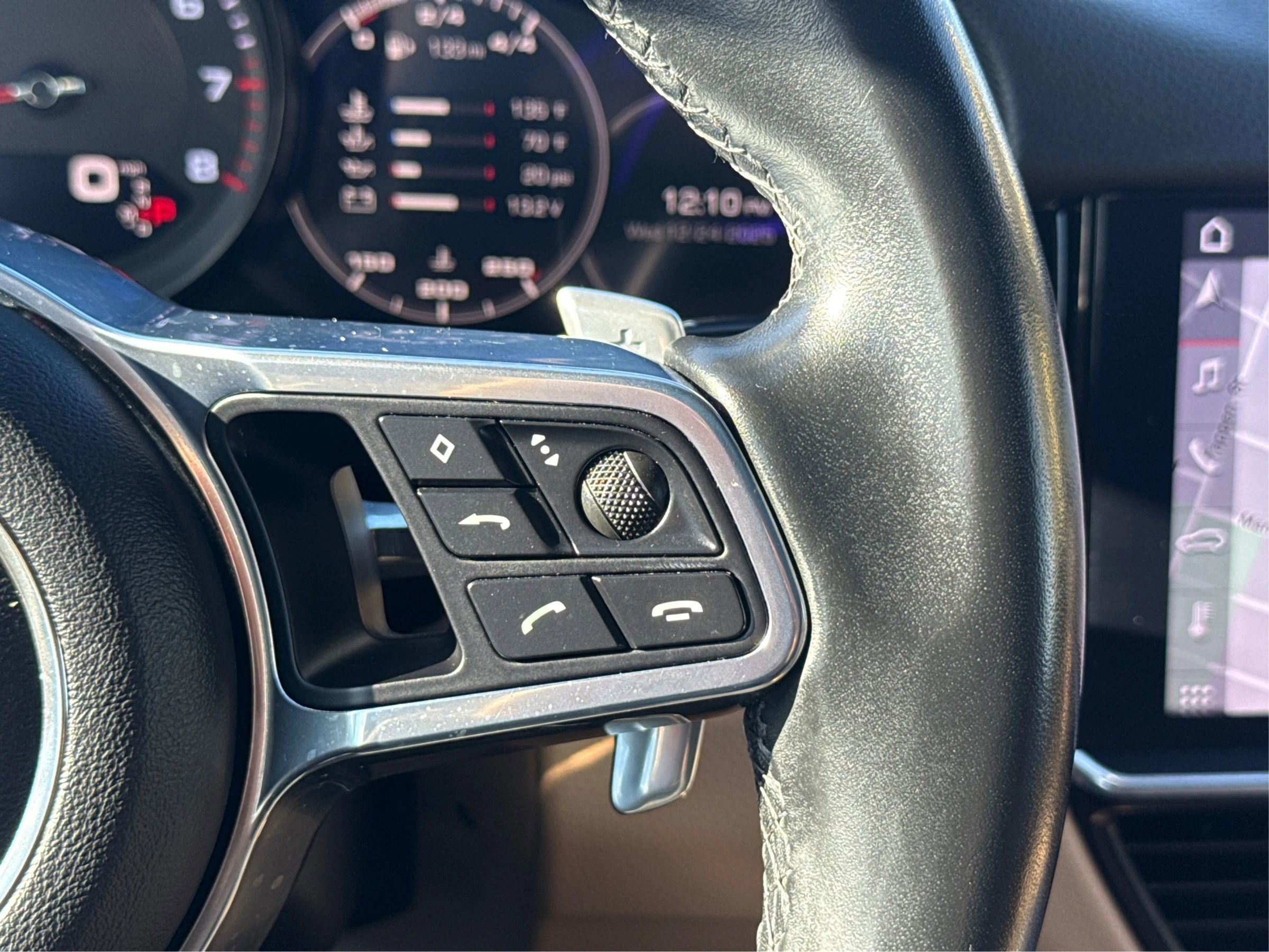 Used 2019 Porsche Cayenne image 37