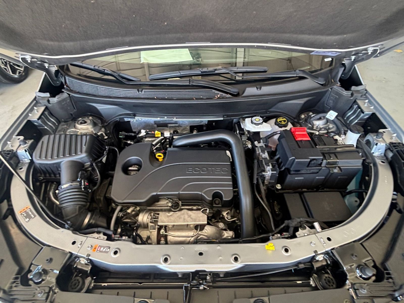 Used 2025 Chevrolet Equinox LT FWD image 32