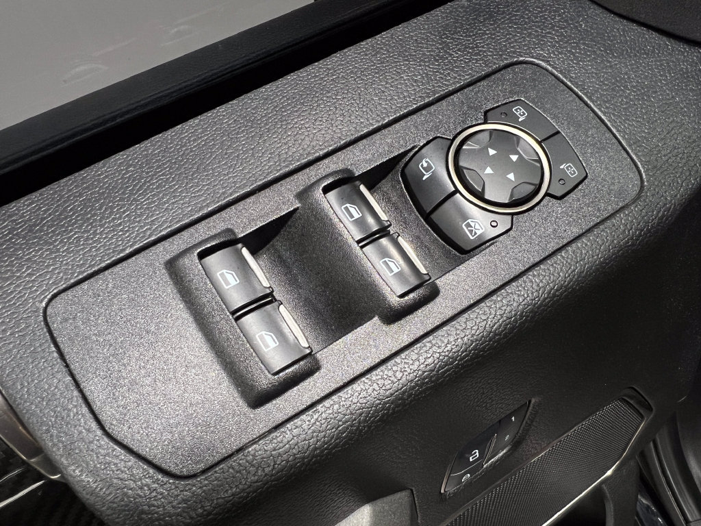 Used 2018 Ford F150 Raptor w/ Equipment Group 802A Luxury AWD/4WD image 17