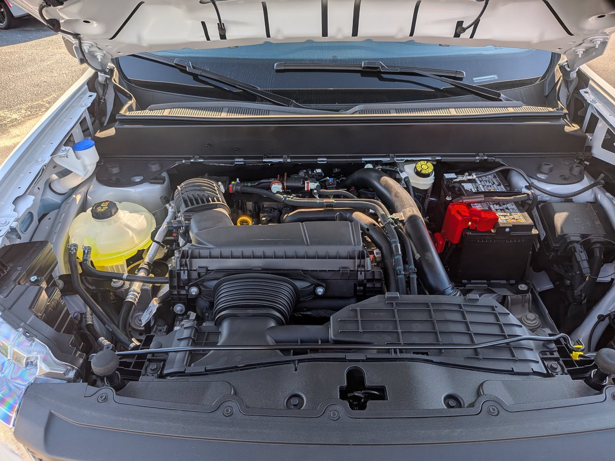 New 2026 Ford Maverick XLT w/ XLT Luxury Package FWD image 36