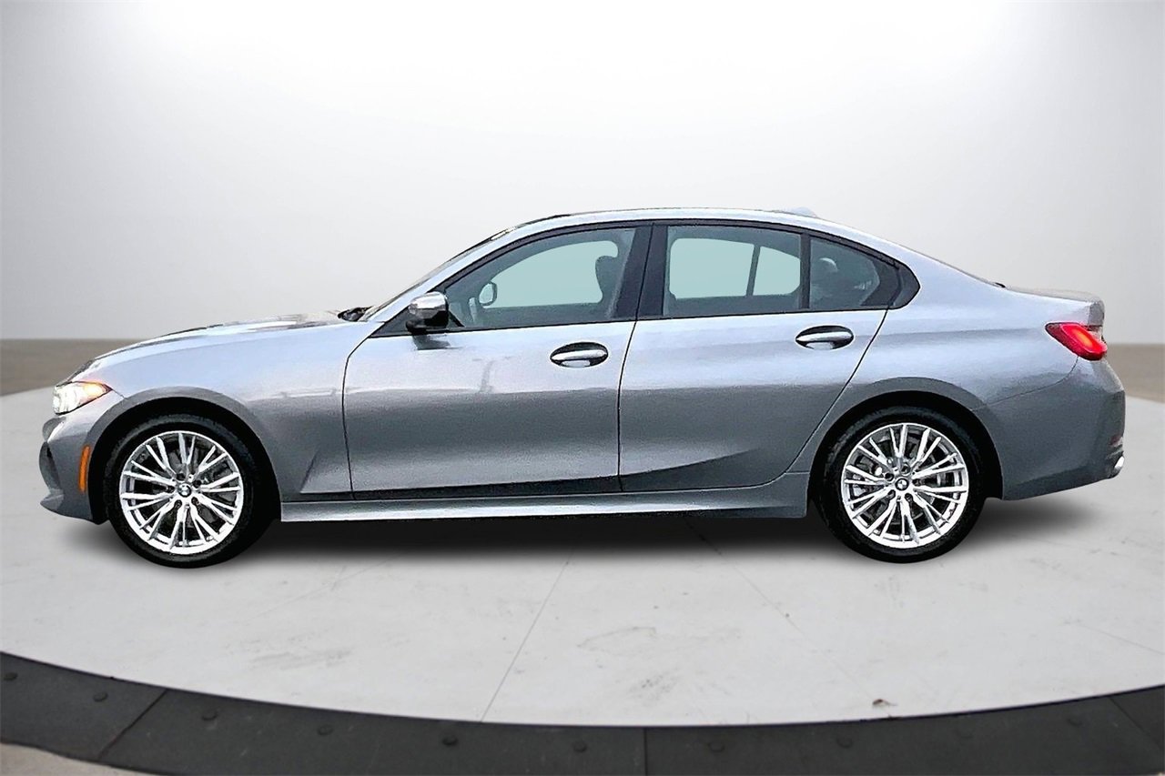 Used 2023 BMW 330i xDrive 330i xDrive w/ Driving Assistance Package image 6