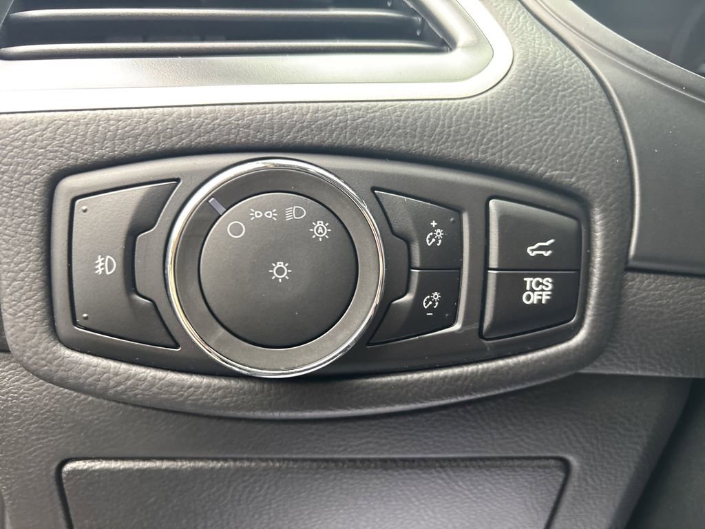 Used 2024 Ford Edge SEL w/ Convenience Package AWD/4WD image 16