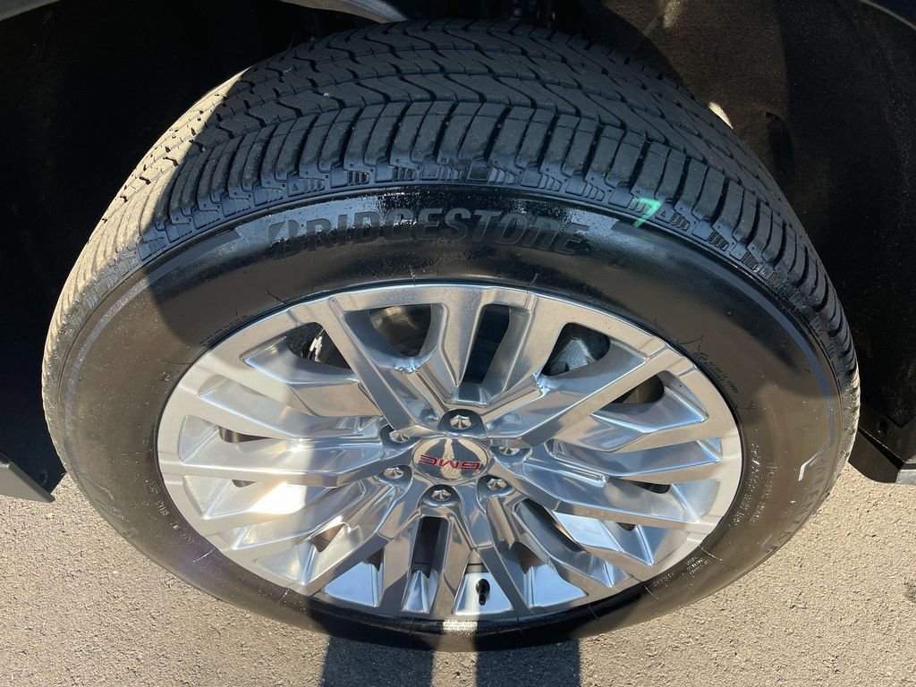 Used 2024 GMC Yukon Denali image 37