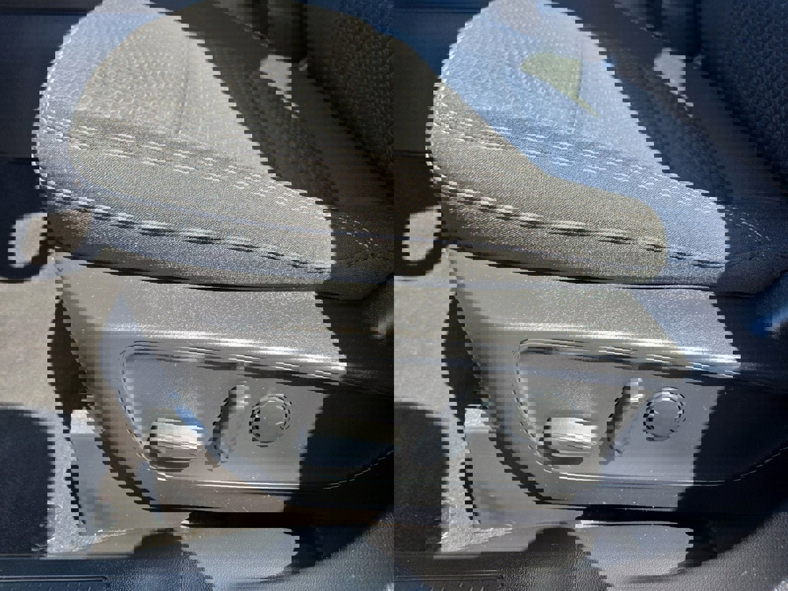 Used 2023 Ford Escape Active w/ Tech Pack #2 FWD image 12