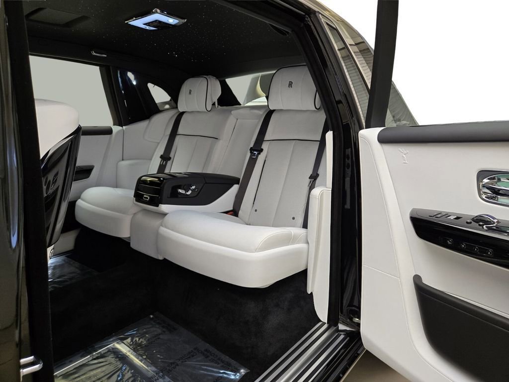 New 2026 Rolls-Royce Phantom Extended Wheelbase image 15