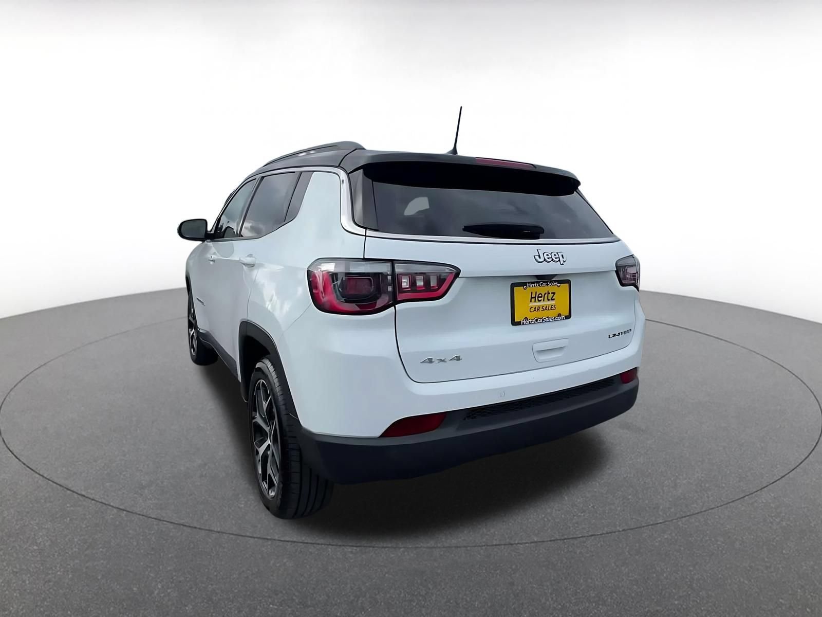 Used 2025 Jeep Compass Limited AWD/4WD image 10