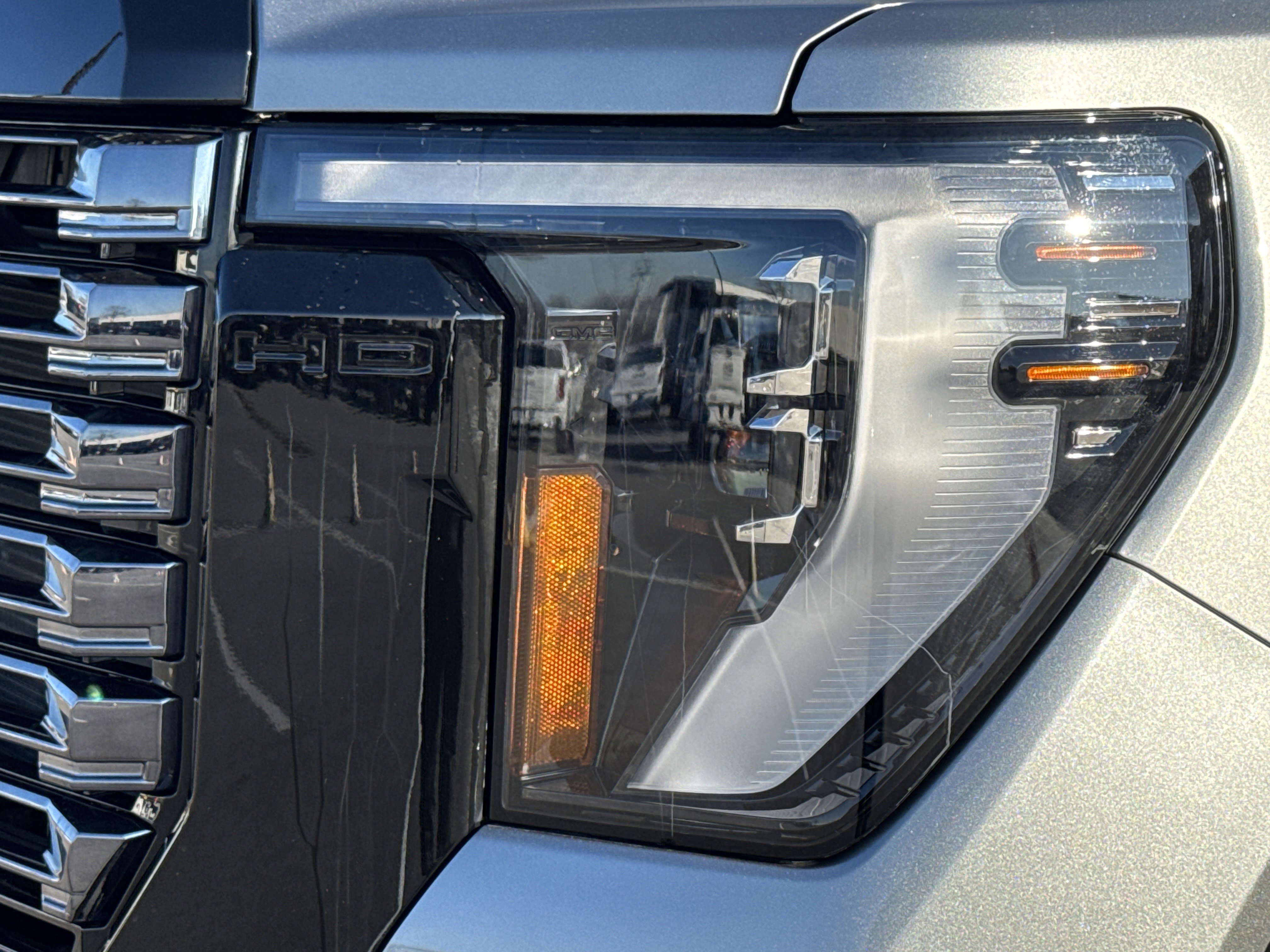 Used 2025 GMC Sierra 2500 Denali Ultimate image 6