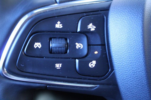 Used 2025 Buick Envista Sport Touring image 14