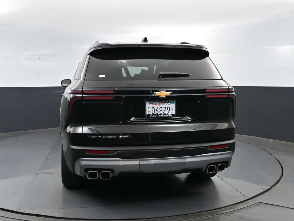 Used 2025 Chevrolet Traverse LT AWD/4WD image 24