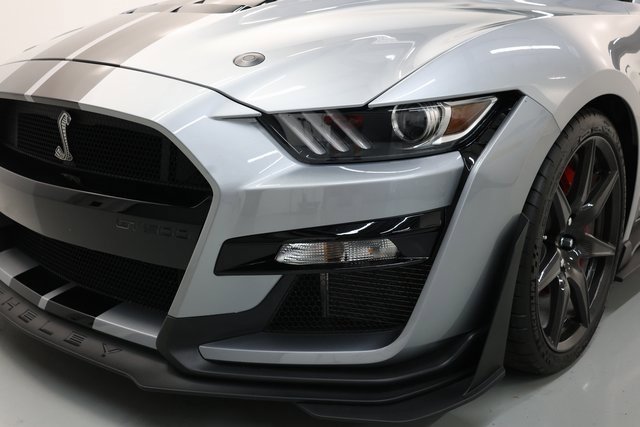 Used 2022 Ford Mustang Shelby GT500 w/ Carbon Fiber Track Pack image 51