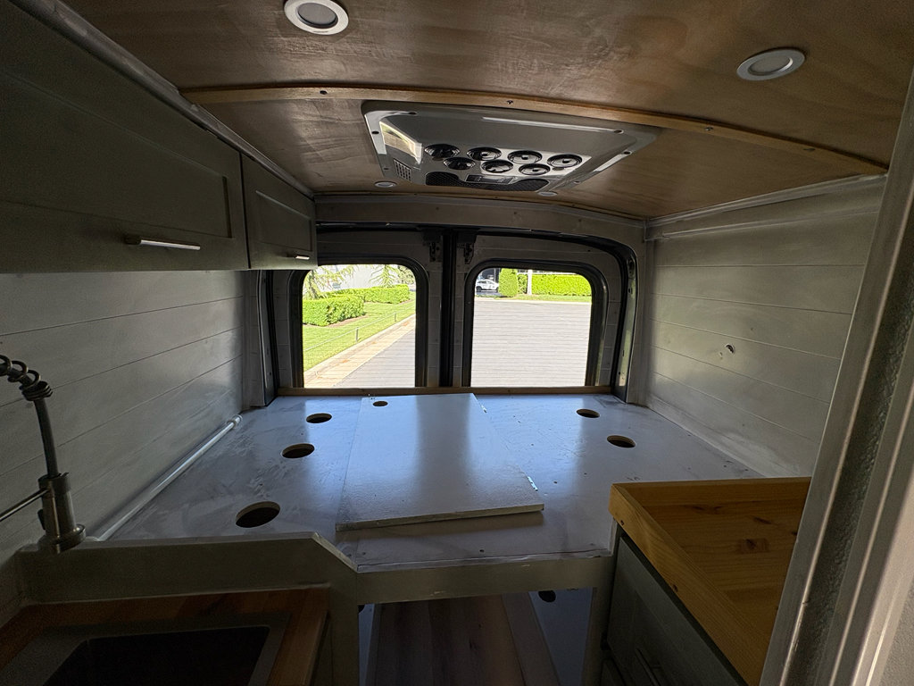 Used 2024 Ford Transit 250 148 Medium Roof Extended AWD w/ Load Area Protection Package image 22