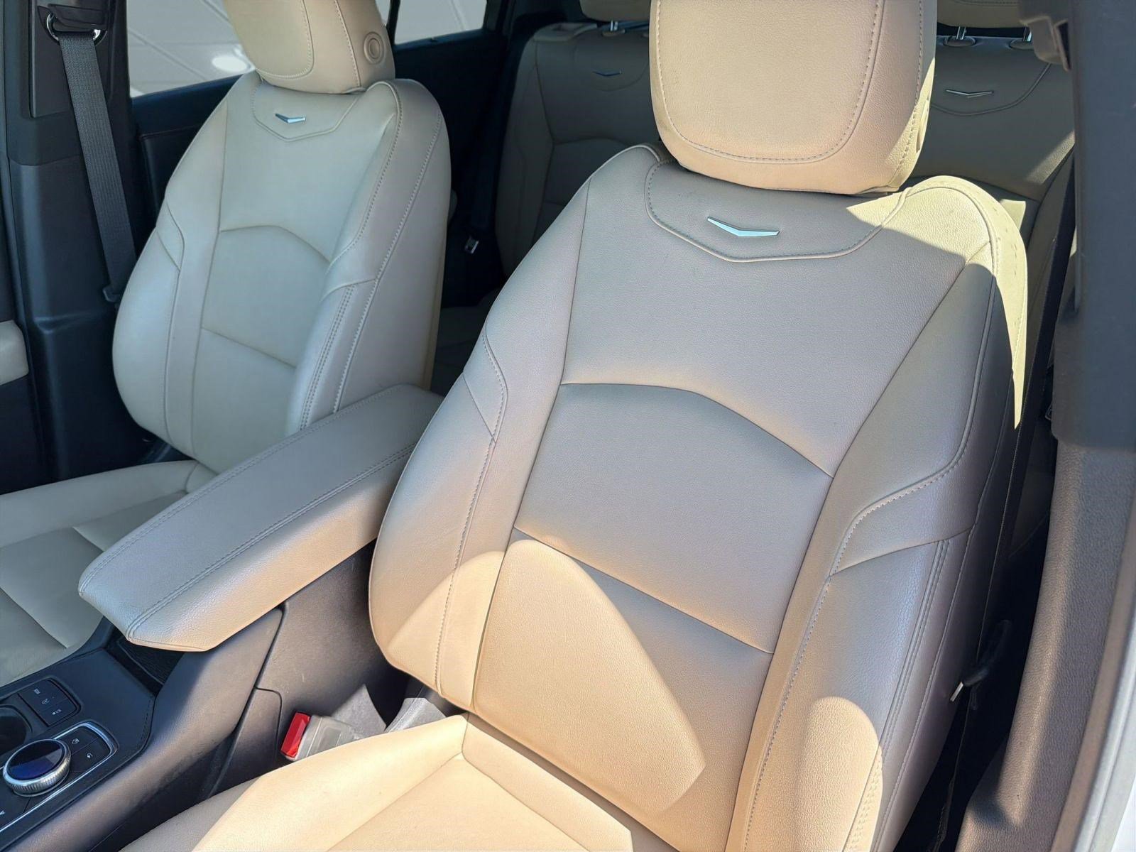 Used 2024 Cadillac XT4 Luxury w/ LPO, Floor Liner Package image 21