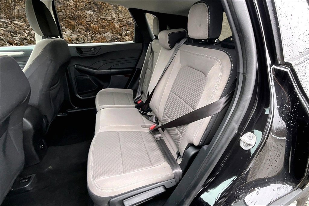 Used 2022 Ford Escape SE image 23
