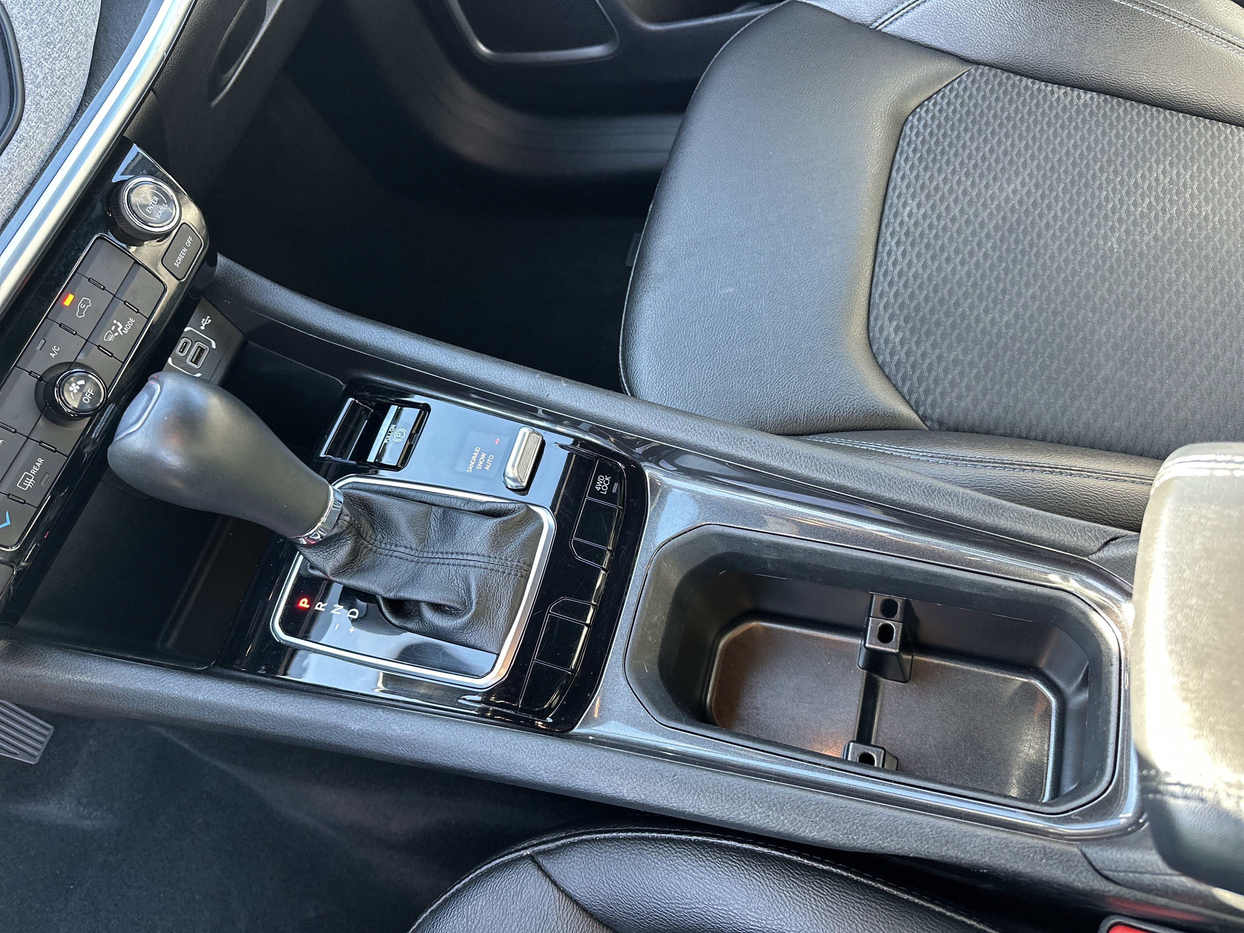 Used 2024 Jeep Compass Latitude image 29